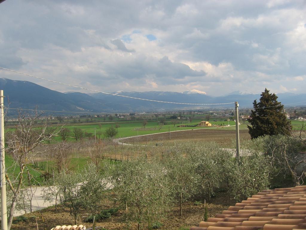 Ciards House Apartment Montefalco Bilik gambar