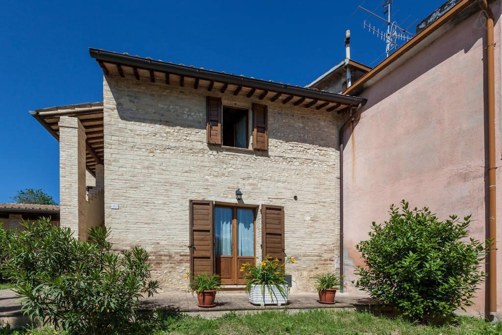 Ciards House Apartment Montefalco Bilik gambar