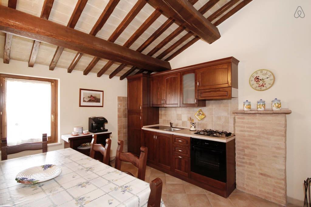 Ciards House Apartment Montefalco Bilik gambar