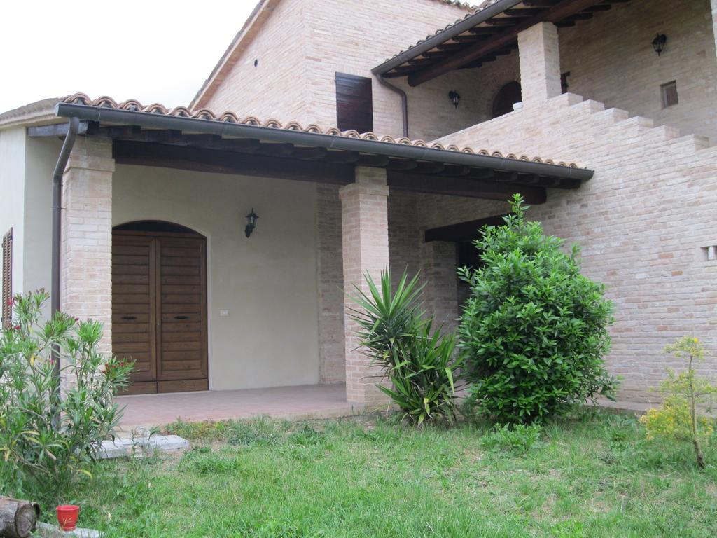 Ciards House Apartment Montefalco Bilik gambar